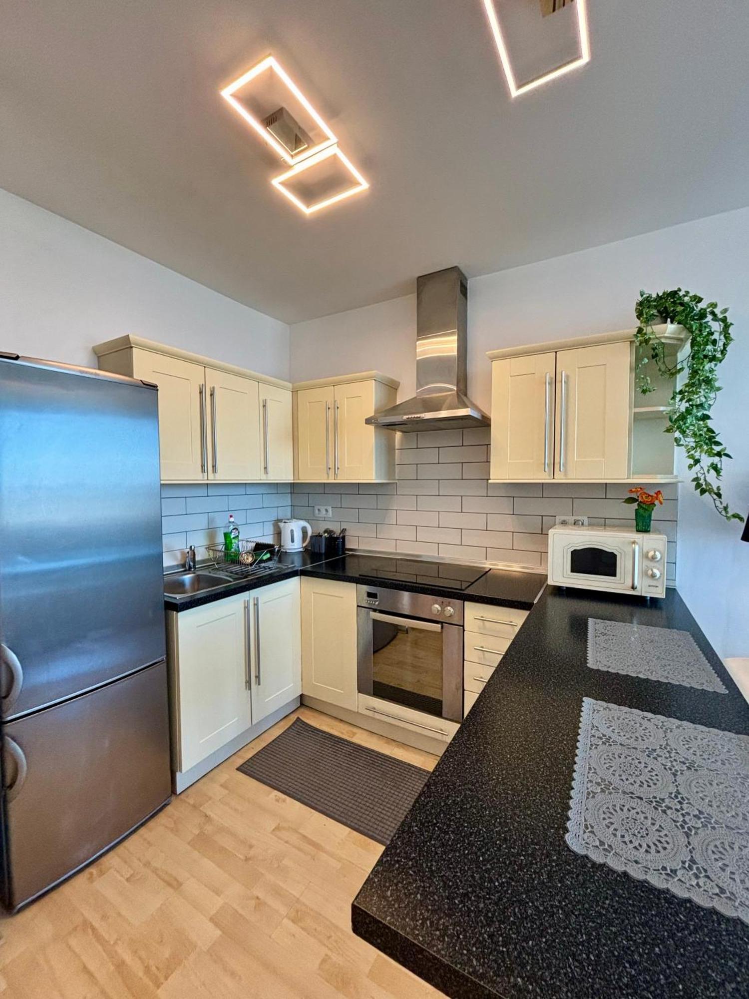 Apartamento Three Towers With Beautiful View And Parking! Bratislava Exterior foto