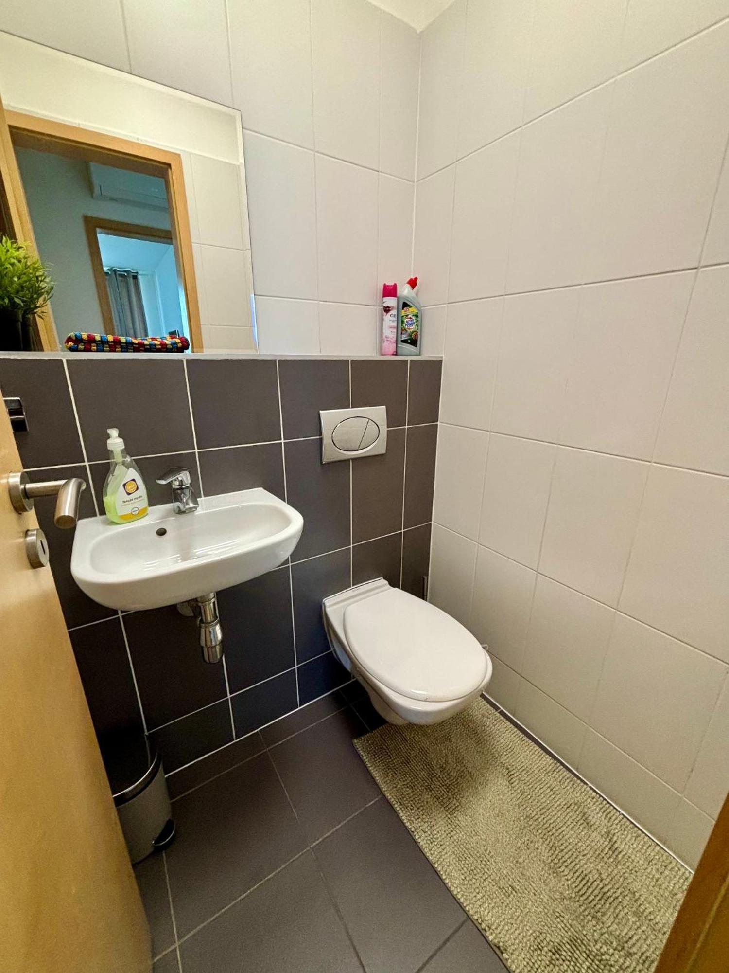 Apartamento Three Towers With Beautiful View And Parking! Bratislava Exterior foto